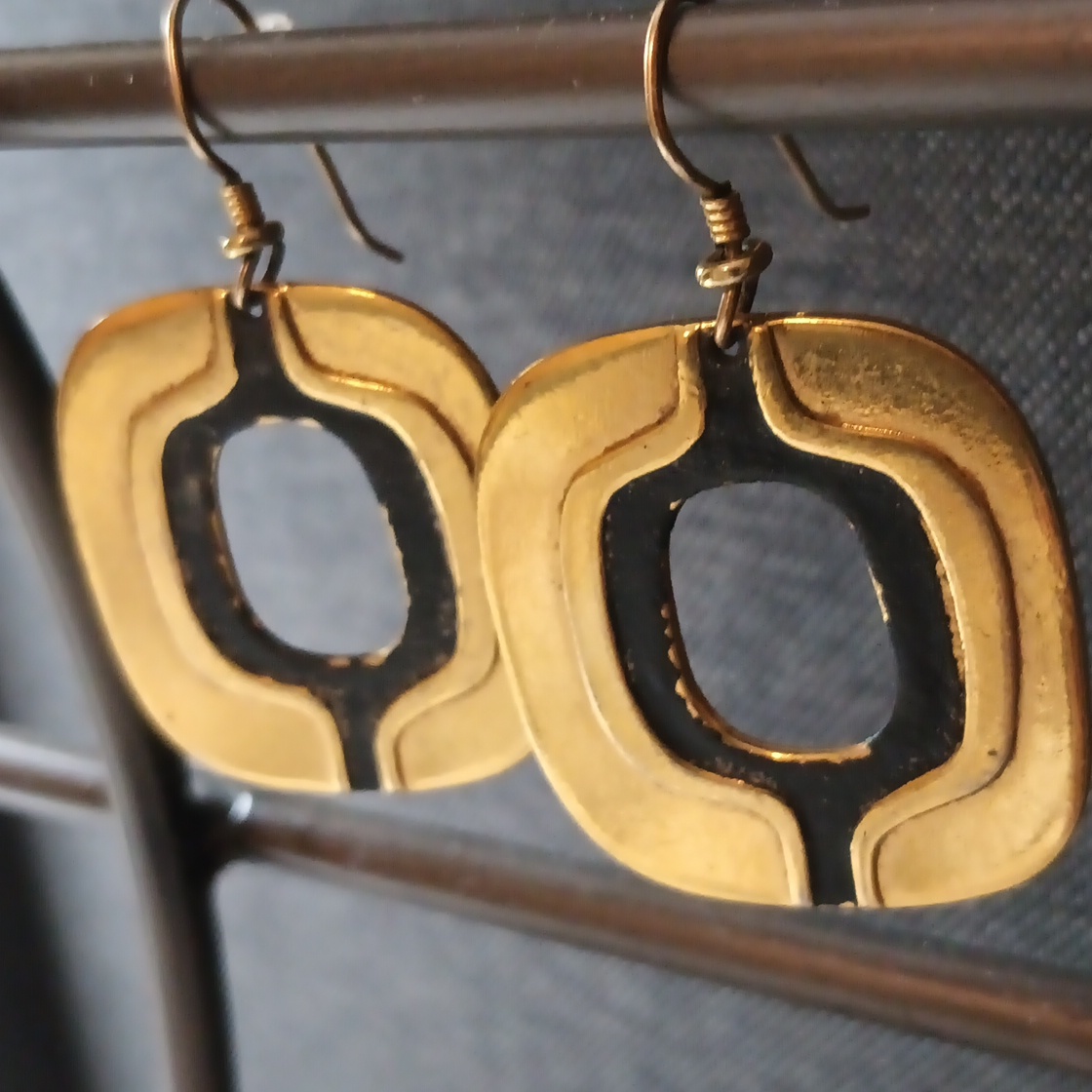 Vintage Laurel Burch Gold And Black Earrings 29$